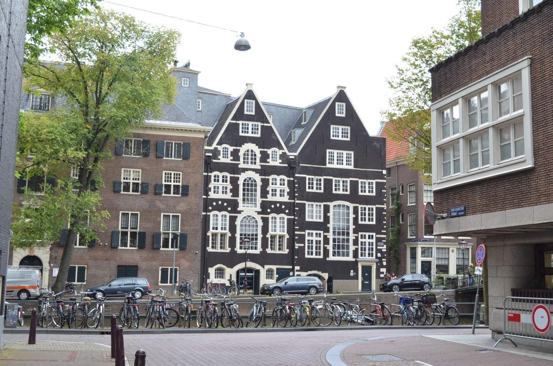 como ir del aeropuerto de amsterdam al centro