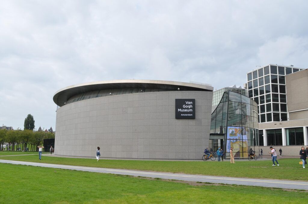 imagen del museo Van Gogh en Ámsterdam
